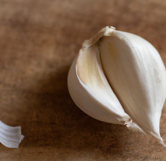 Conventionally Grown Garlic, California Early White (lb)