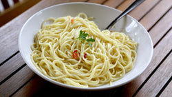 Plate of spaghetti aglio e olio