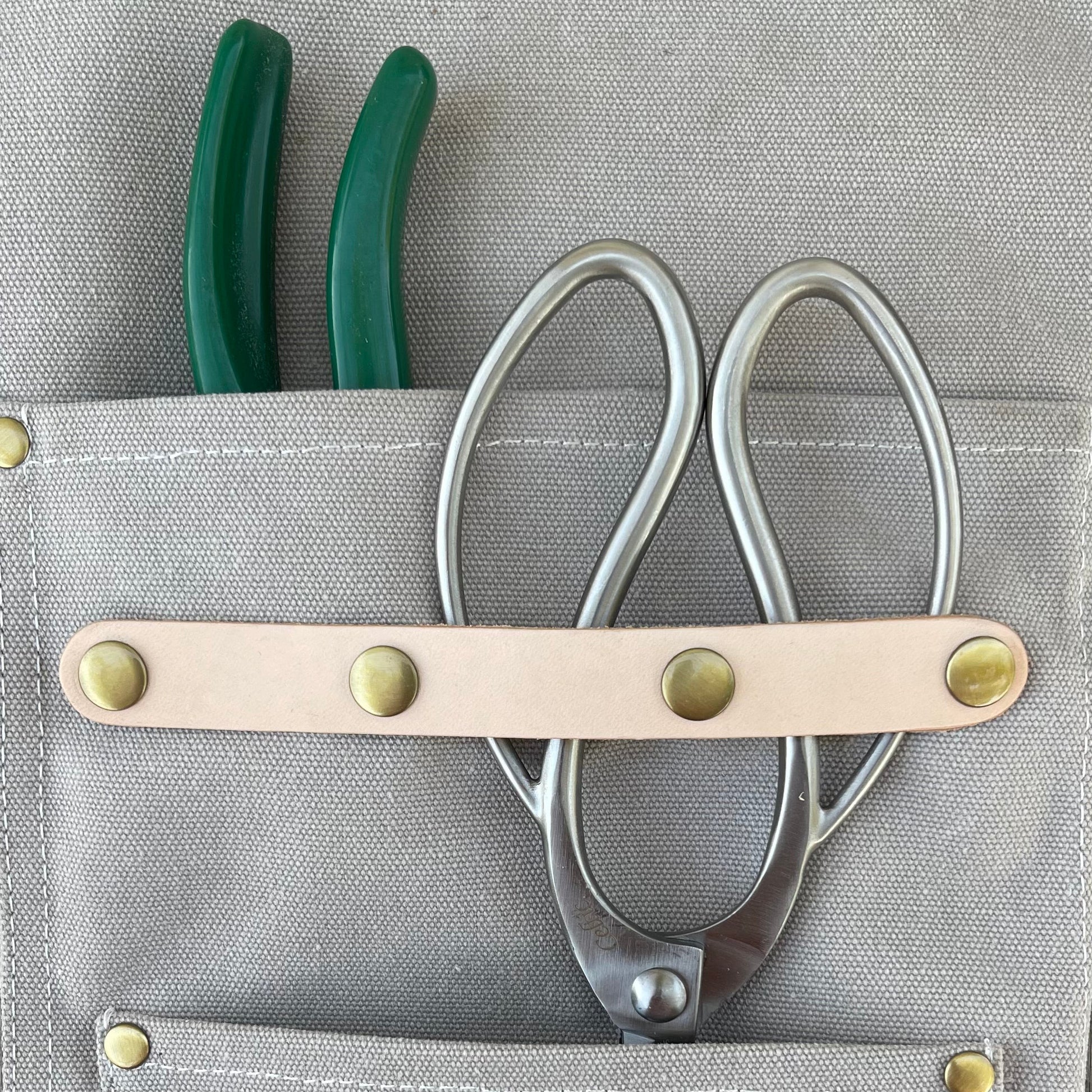 Gardening Apron - Waxed Canvas Apron with Pockets The Celtic Farm