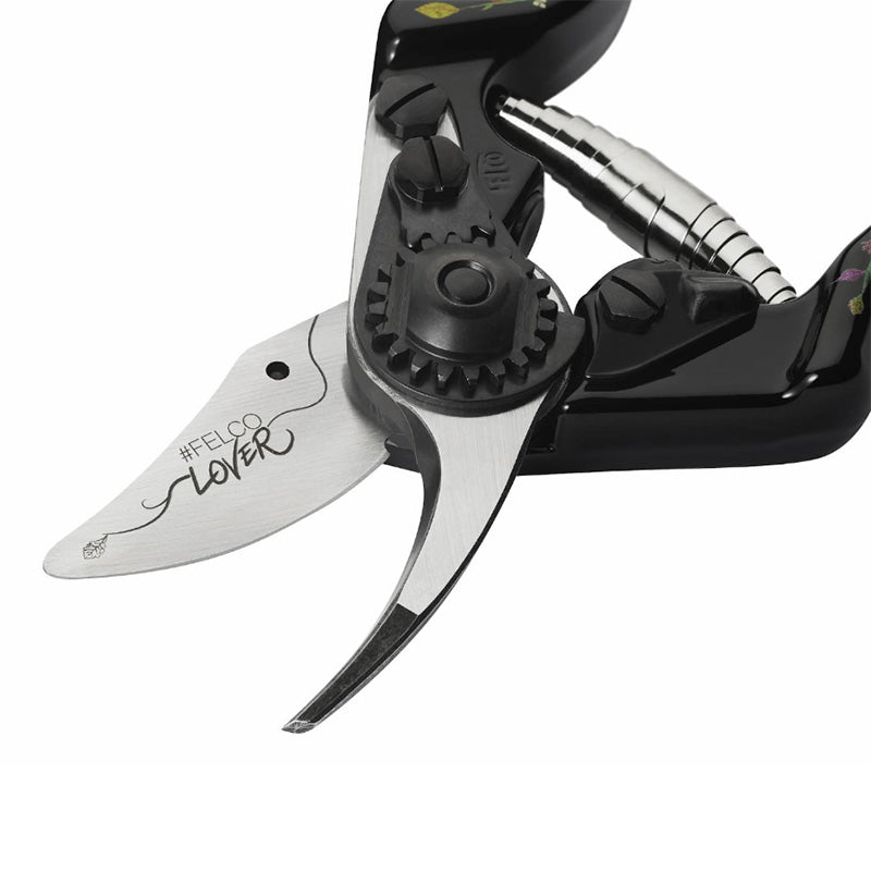 FELCO 6 Edition Spéciale Stéphane Marie (Floral Printed), Engraved with "Felco Lover" on blade